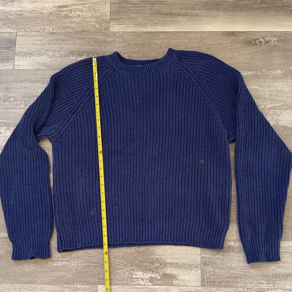 Men's Classic Navy Crewneck Sweater